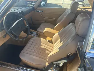 1987 Mercedes-Benz 560SL 2dr Roadster