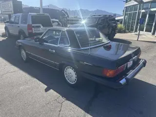 1987 Mercedes-Benz 560SL 2dr Roadster