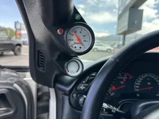 2004 Chevrolet Corvette 