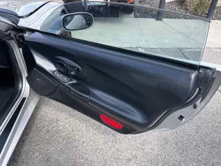 2004 Chevrolet Corvette 
