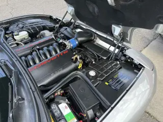 2004 Chevrolet Corvette 