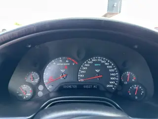 2004 Chevrolet Corvette 