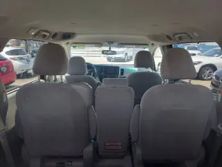 2017 Toyota Sienna LE 8-Passenger