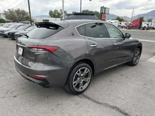 2022 Maserati Levante Modena