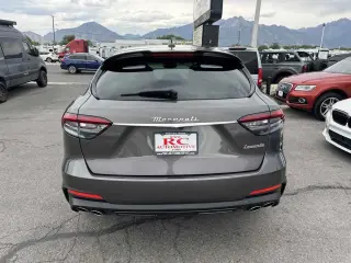 2022 Maserati Levante Modena