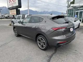 2022 Maserati Levante Modena