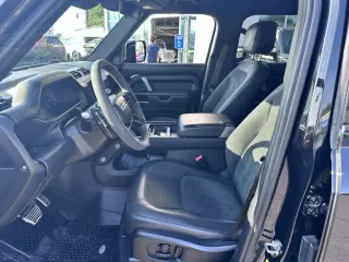 2022 Land Rover Defender V8