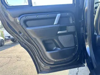 2022 Land Rover Defender V8