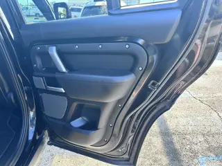 2022 Land Rover Defender V8
