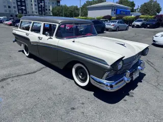 1957 Ford Country 