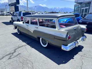 1957 Ford Country 