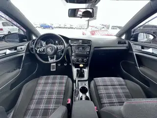 2016 Volkswagen Golf GTI S w/Performance Pkg