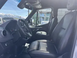2019 Mercedes-Benz M4 4500 Standard Roof 170"