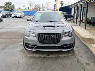 2019 Chrysler 300