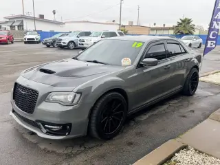 2019 Chrysler 300