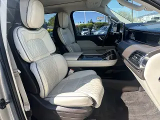 2021 Lincoln Navigator L Black Label