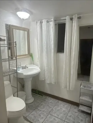 Cuarto con baño privado