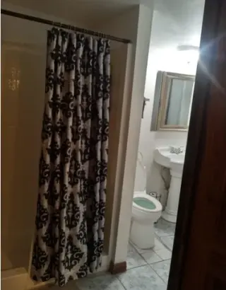 Cuarto con baño privado