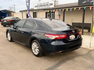 2019 Toyota Camry
LE