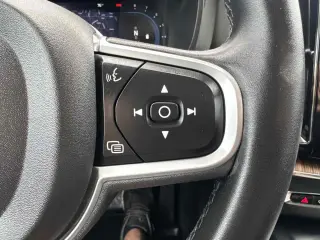 2022 Volvo XC60 Momentum