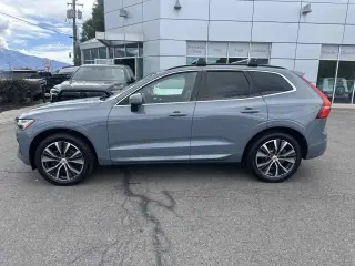 2022 Volvo XC60 Momentum