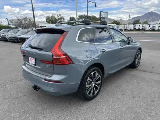 2022 Volvo XC60 Momentum