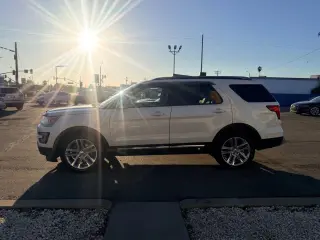 2016 Ford Explorer
XLT