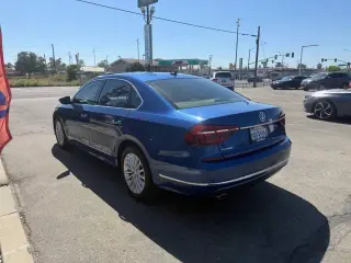 2017 Volkswagen Passat
1.8T SE