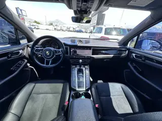 2021 Porsche Macan 