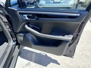 2021 Porsche Macan 