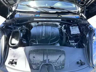 2021 Porsche Macan 
