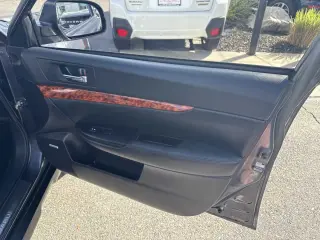 2011 Subaru Outback 2.5i Limited Pwr Moon