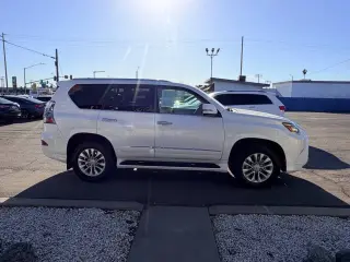 2017 Lexus GX 460
Base