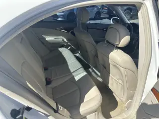 2005 Mercedes-Benz E320 Sedan