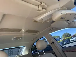 2005 Mercedes-Benz E320 Sedan