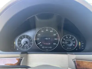 2005 Mercedes-Benz E320 Sedan