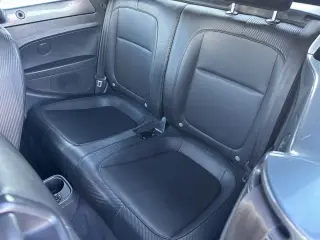 2013 Volkswagen Beetle Convertible 2.5L w/Tech