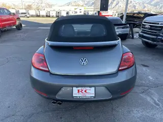 2013 Volkswagen Beetle Convertible 2.5L w/Tech