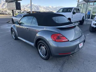 2013 Volkswagen Beetle Convertible 2.5L w/Tech
