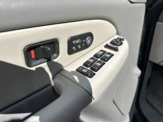 2002 Chevrolet Suburban LT