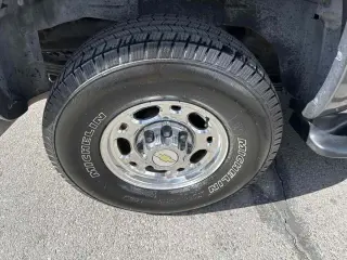 2002 Chevrolet Suburban LT