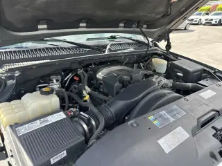 2002 Chevrolet Suburban LT
