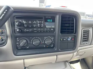 2002 Chevrolet Suburban LT