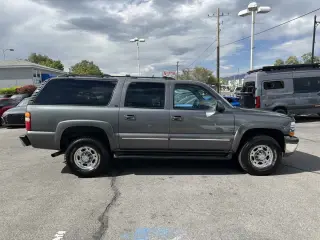 2002 Chevrolet Suburban LT