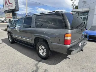 2002 Chevrolet Suburban LT