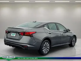 Nissan Altima 2024 AWD 2.5 SV 4dr Sedan
