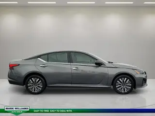 Nissan Altima 2024 AWD 2.5 SV 4dr Sedan
