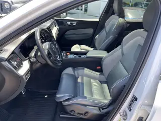 2022 Volvo XC60 Recharge Plug-In Hybrid R-Design