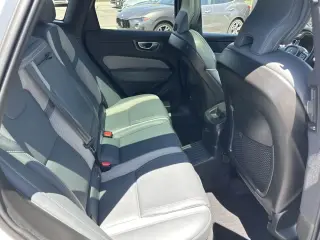 2022 Volvo XC60 Recharge Plug-In Hybrid R-Design