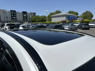 2022 Volvo XC60 Recharge Plug-In Hybrid R-Design